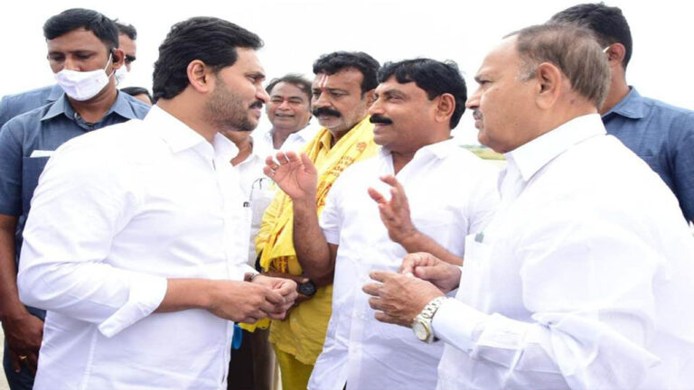 YCP: వైసీపీ అధినేత వైఎస్ జగన్ సంచలన నిర్ణయం.. సొంత జిల్లా నుంచి ప్రక్షాళన షురూ..!