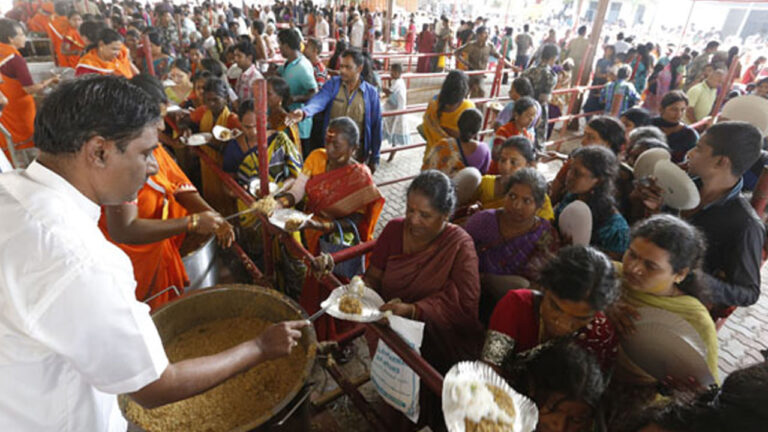 Tirupati: 20 ఏళ్ల క్రితం కూరగాయల విరాళం ప్రారంభం.. వెంకన్న భక్తులకు అన్నప్రసాదం ఆ దాతల చలువే.